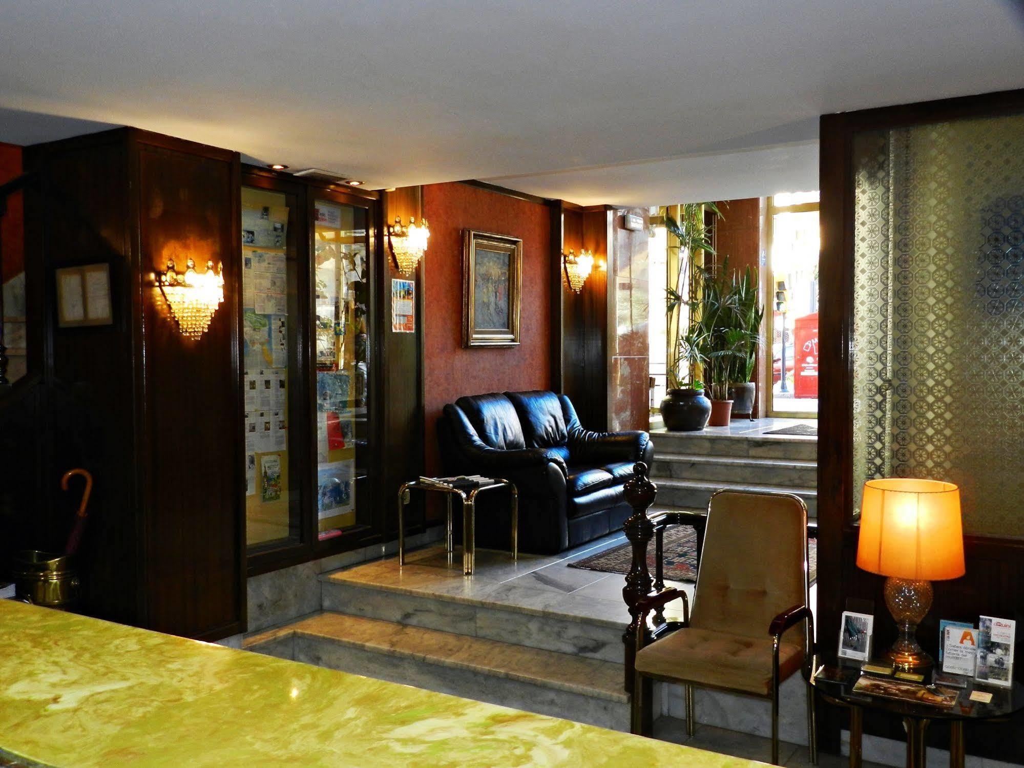 Hotel Alda Centro Хихон Экстерьер фото